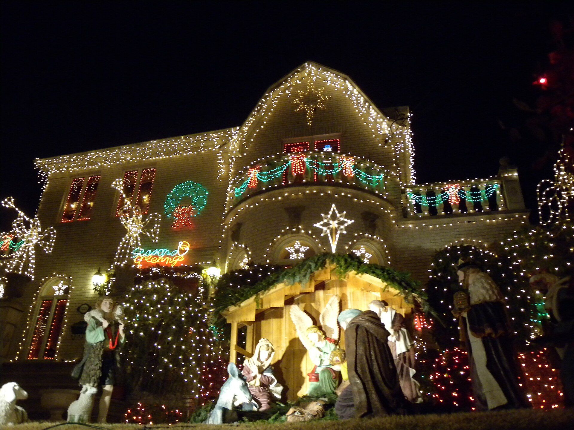 Home covered in an elaborate custom Christmas light display